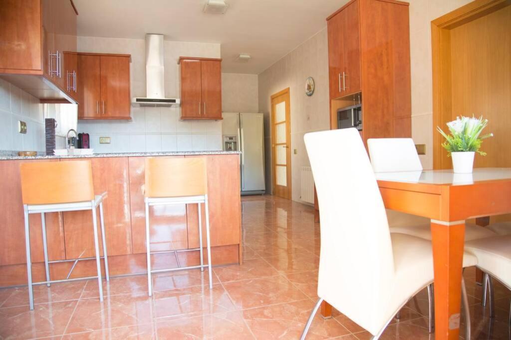 Vila Casa Bella Con Piscina Caldes De Montbui Exteriér fotografie