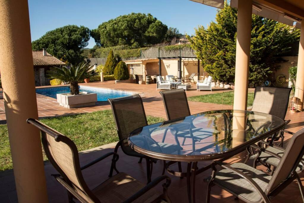 Vila Casa Bella Con Piscina Caldes De Montbui Exteriér fotografie