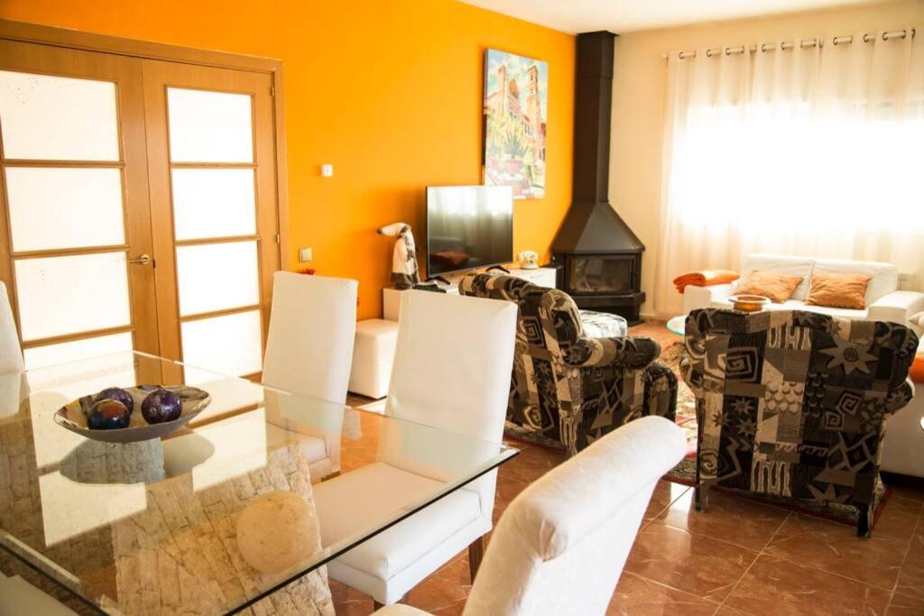 Vila Casa Bella Con Piscina Caldes De Montbui Exteriér fotografie